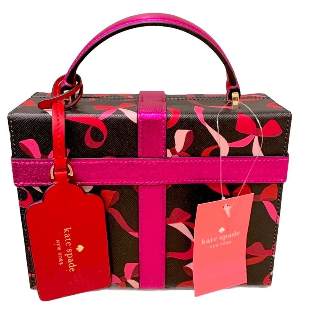 New Kate Spade wrapping party gift box crossbody - Picture 7 of 16
